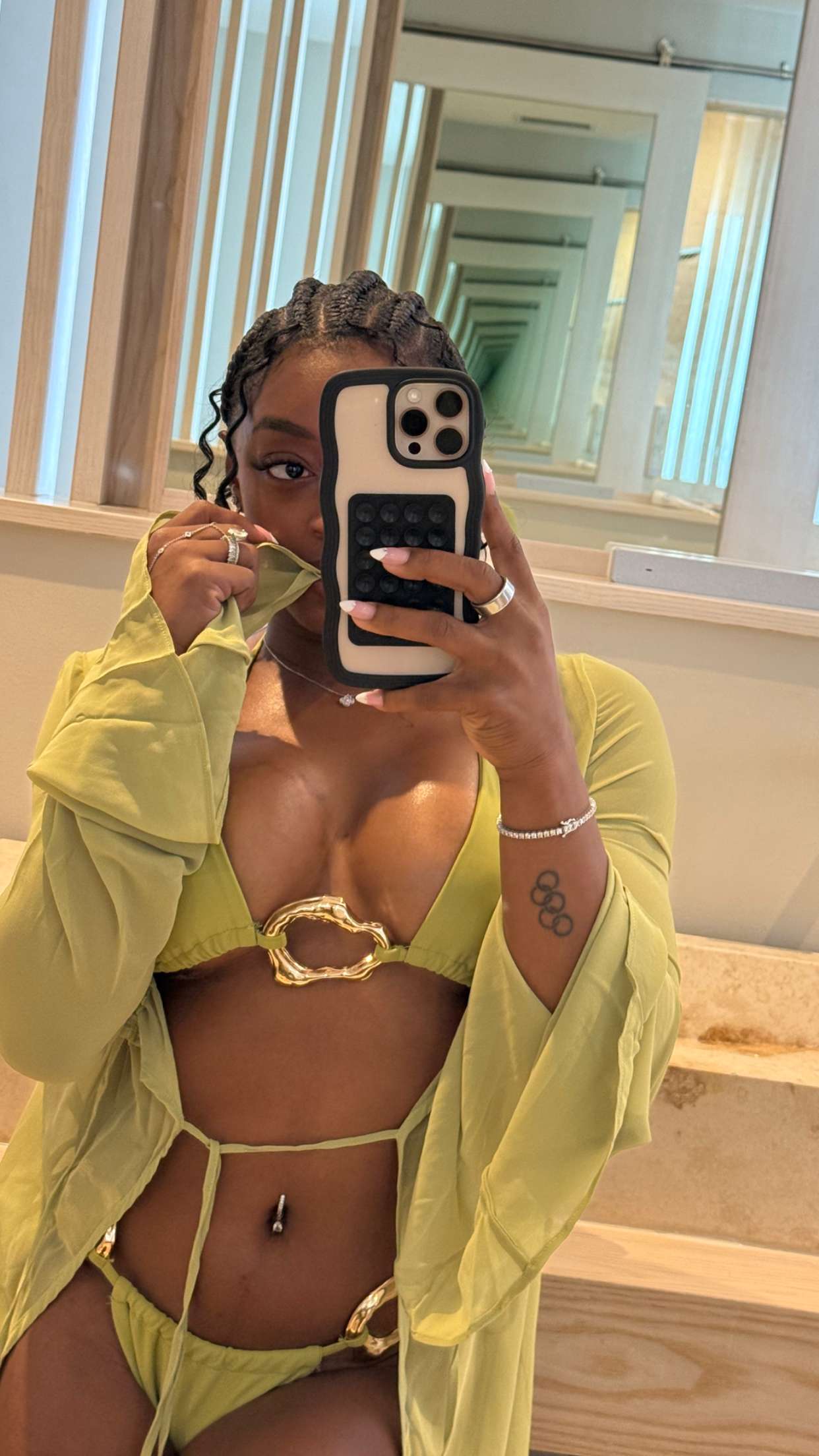 Simone 1